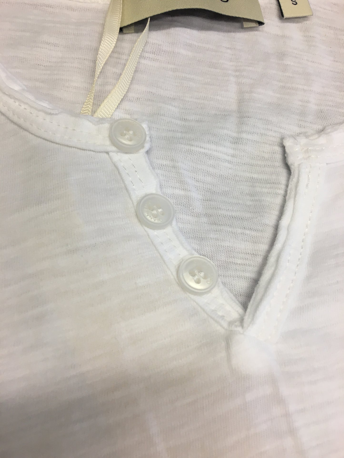 T-shirt bianca collo serafino Gianni Lupo